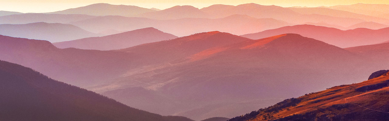 Mountain and sun. Image used for HSBC China Private Banking about HSBC china private banking page.